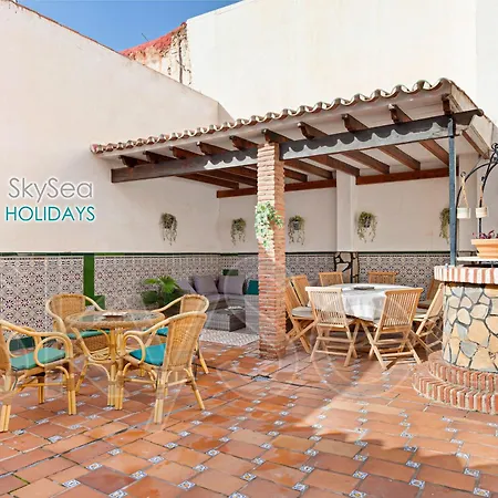Casa Tipica Malaguena Con Patio En El Centro Holiday home