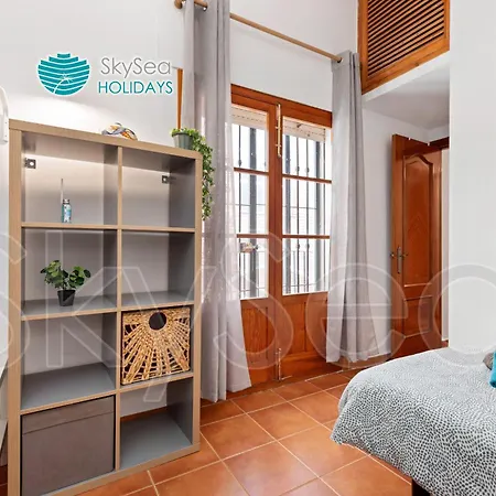 Casa Tipica Malaguena Con Patio En El Centro Holiday home Malaga